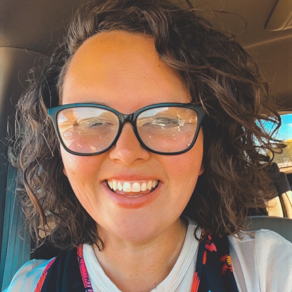 Meet your Posher, Nikki - Picture 5 of 5